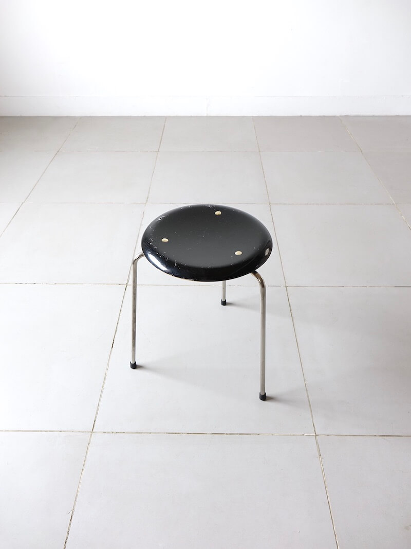 Dot stool 3170 by Arne Jacobsen for Fritz Hansen