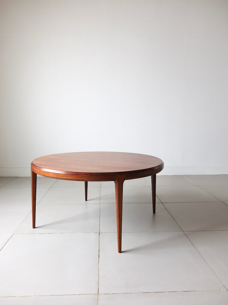 Round coffee table by Johannes Andersen for CFC Silkeborg
