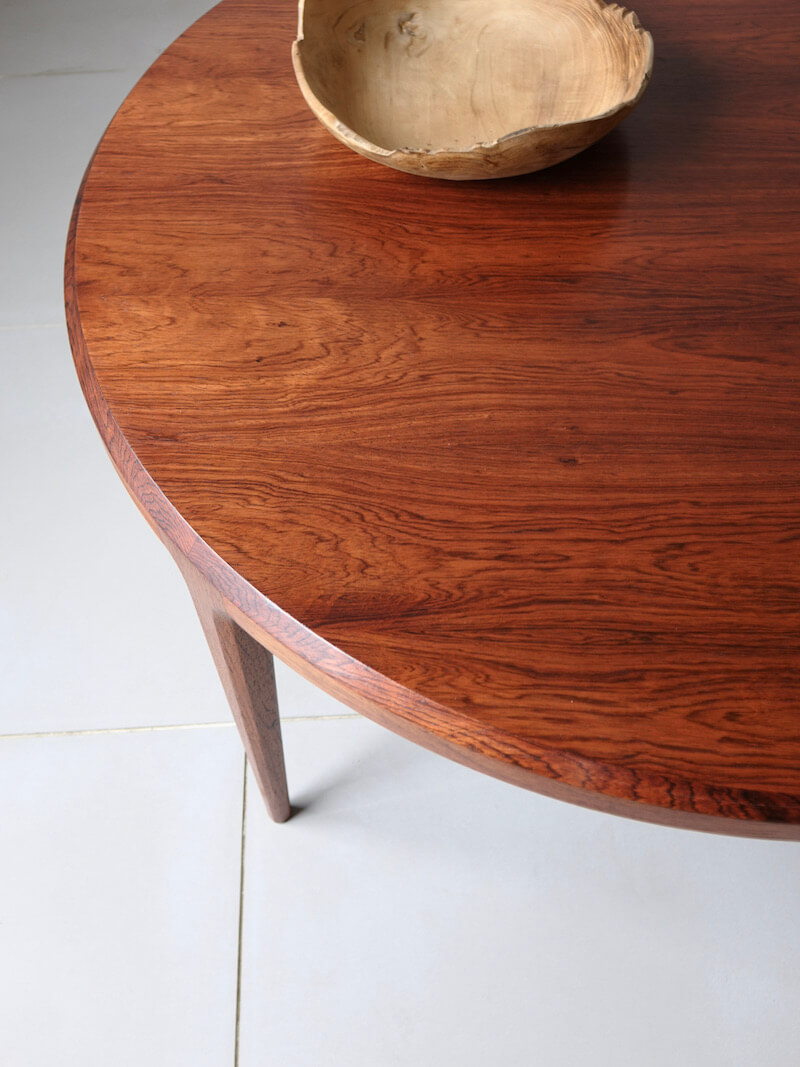 Round coffee table by Johannes Andersen for CFC Silkeborg