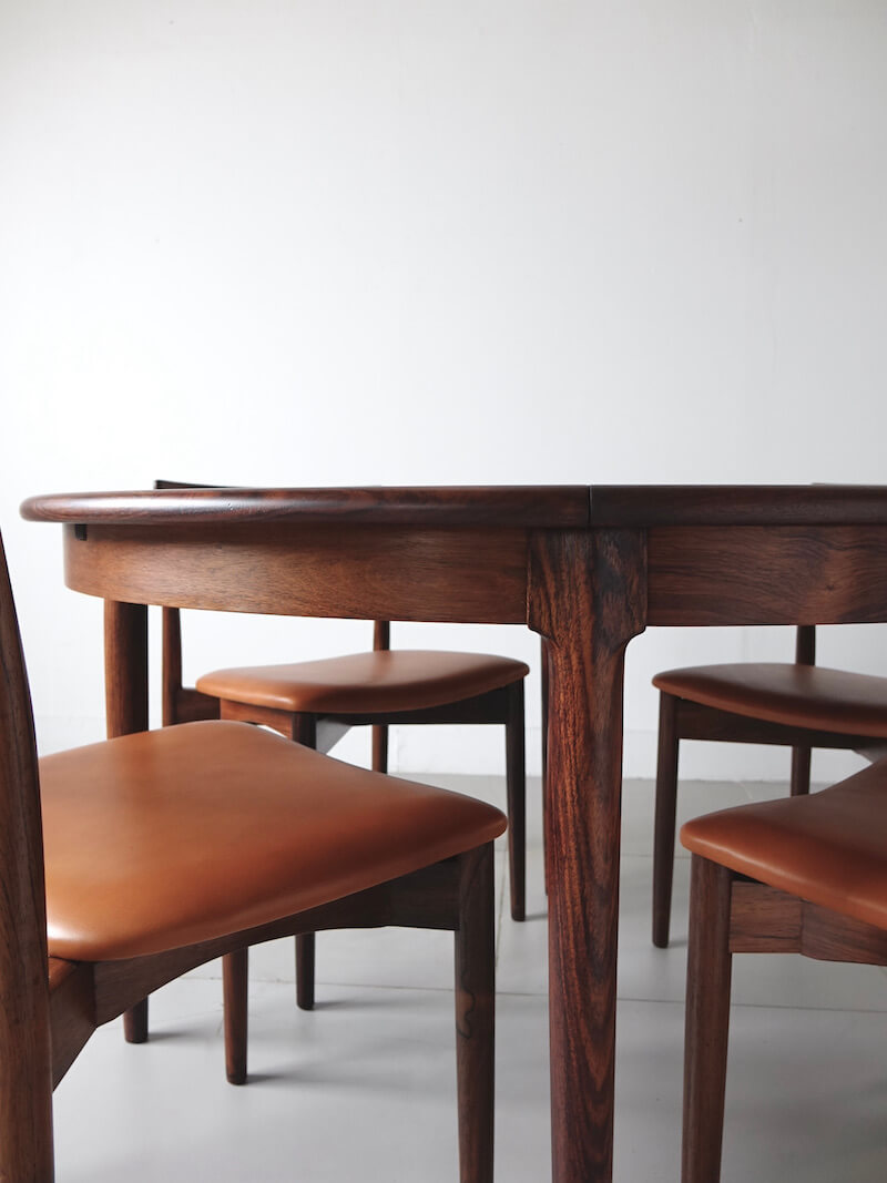 Rosewood dining table model.15 by N.O. Moller for J.L.Møller Rosewood dining table model.15 by N.O. Moller for J.L.Møller