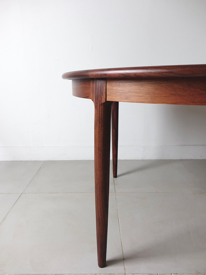 Rosewood dining table model.15 by N.O. Moller for J.L.Møller Rosewood dining table model.15 by N.O. Moller for J.L.Møller