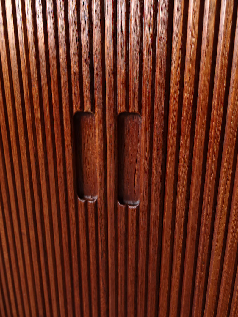 Danish anonymous teak bookcase with bellows Danish anonymous teak bookcase with bellows