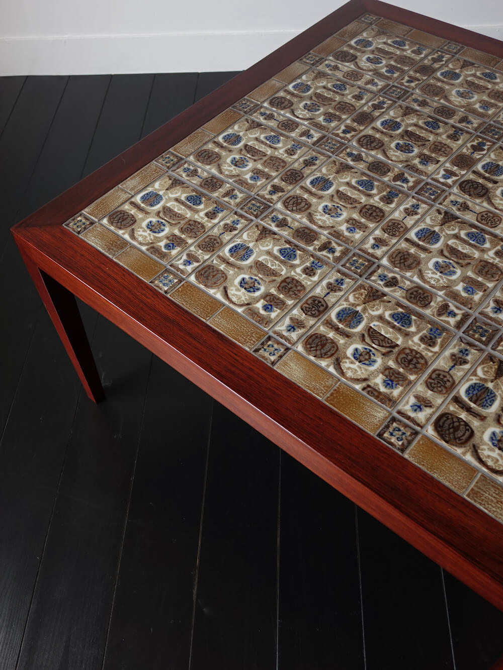 Coffee table by Haslev with Royal Copenhagen Coffee table by Haslev with Royal Copenhagen