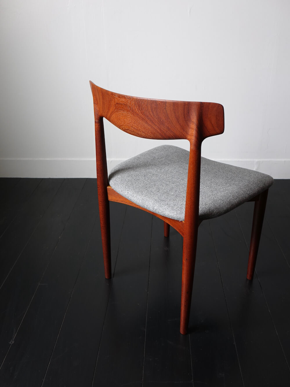 Model.532 Dining chairs by Knud Faerch for Slagelse Møbelvaerk Model.532 Dining chairs by Knud Faerch for Slagelse Møbelvaerk