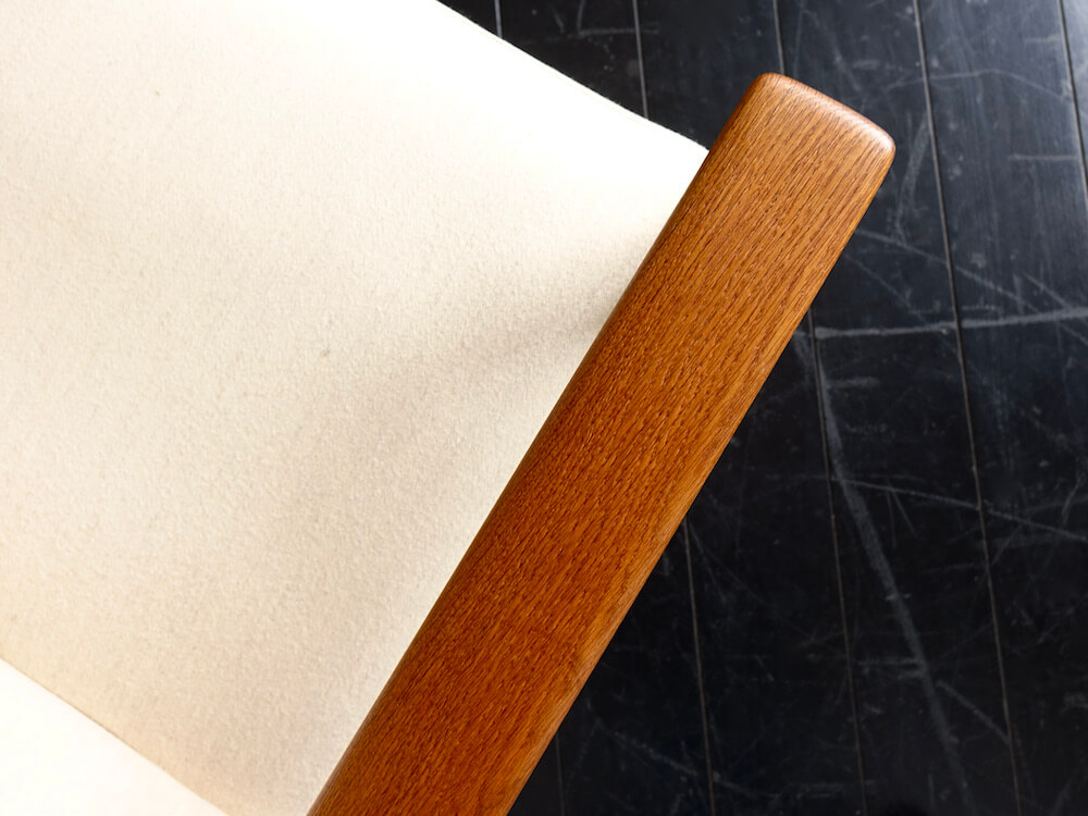 GE265 High back chair by Hans J. Wegner for GETAMA