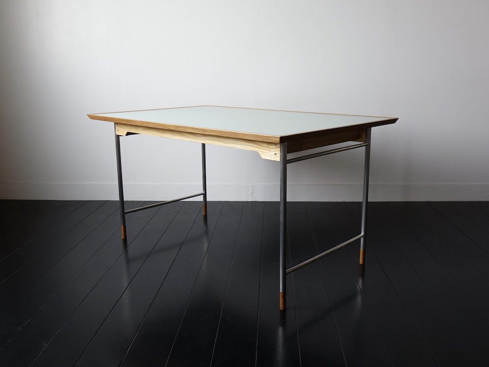 Dining table Model.25
