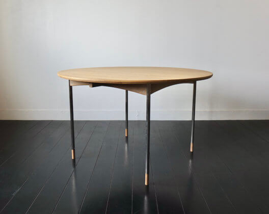 Model.73 Round Table by Veronica Furniture