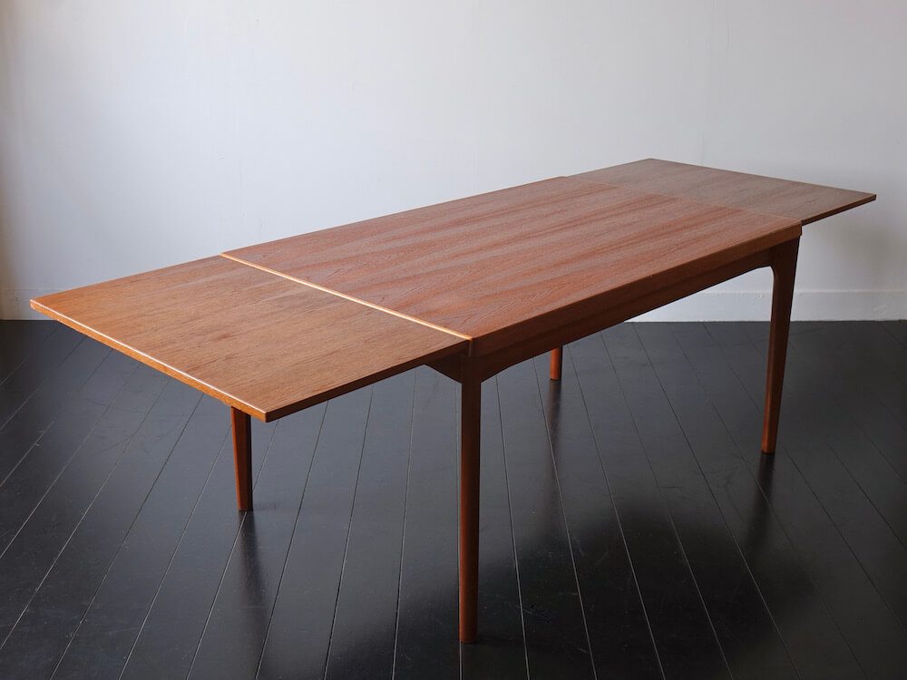 Dining table by Henning Kjaernulf for Vejle Stolefabrik