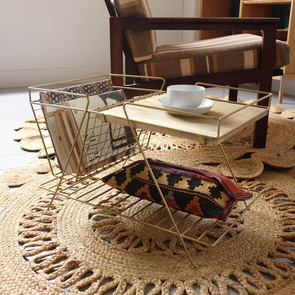 Mango wood magazine rack by Madam Stoltz - Bellbet