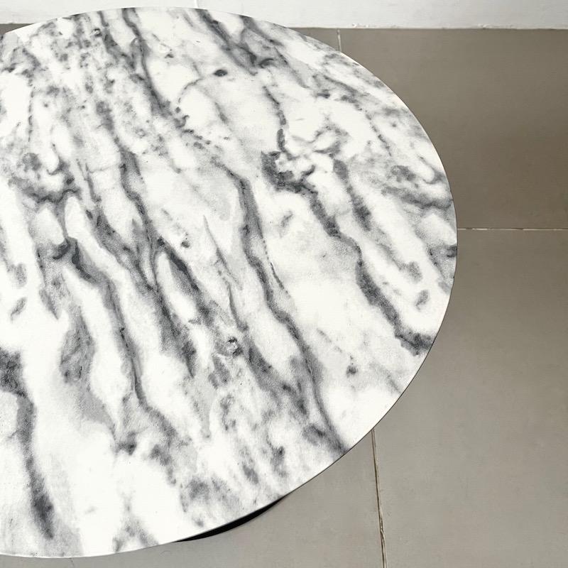 Snow side table M marble by ZUIVER Snow side table M marble by ZUIVER