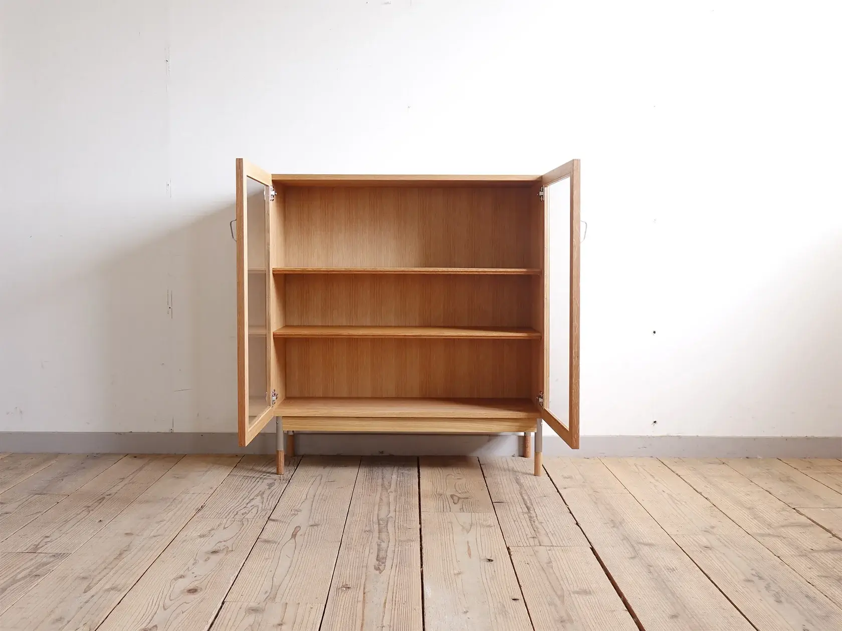 CUPBOARD Small Model.31