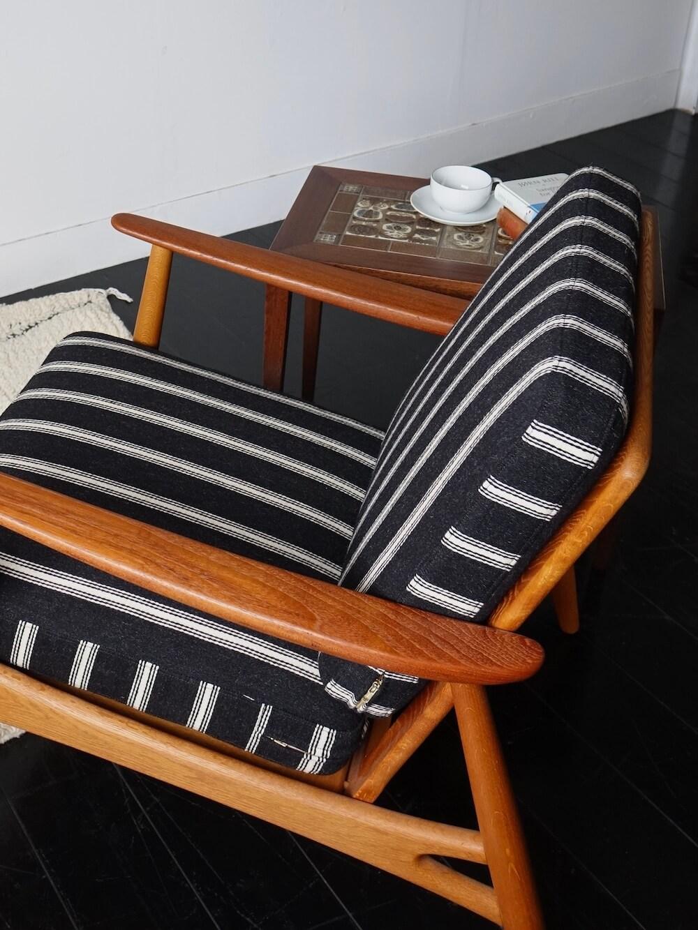 ”Model.121” Easy Chair by Johannes Andersen for Hovedstadens Møbelfabrik ”Model.121” Easy Chair by Johannes Andersen for Hovedstadens Møbelfabrik