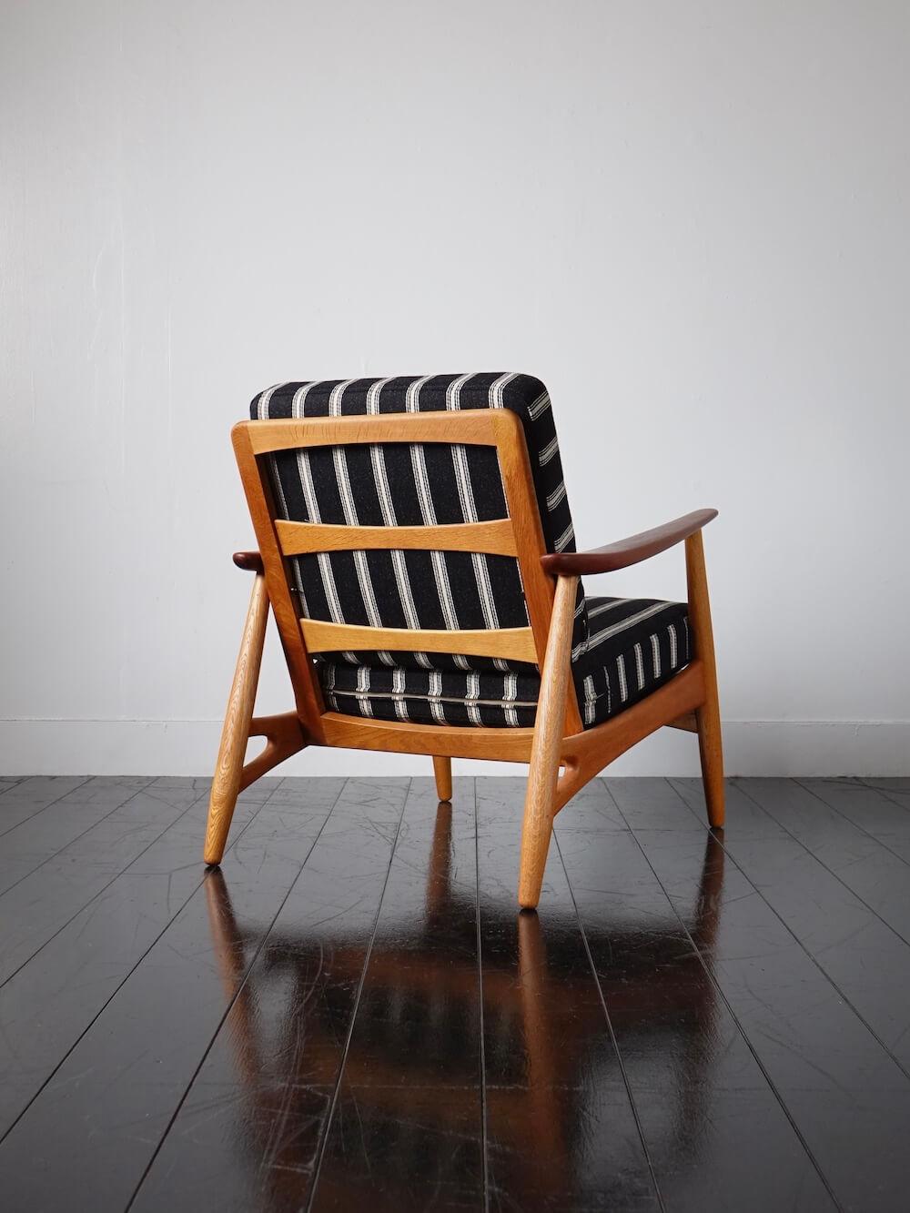 ”Model.121” Easy Chair by Johannes Andersen for Hovedstadens Møbelfabrik ”Model.121” Easy Chair by Johannes Andersen for Hovedstadens Møbelfabrik