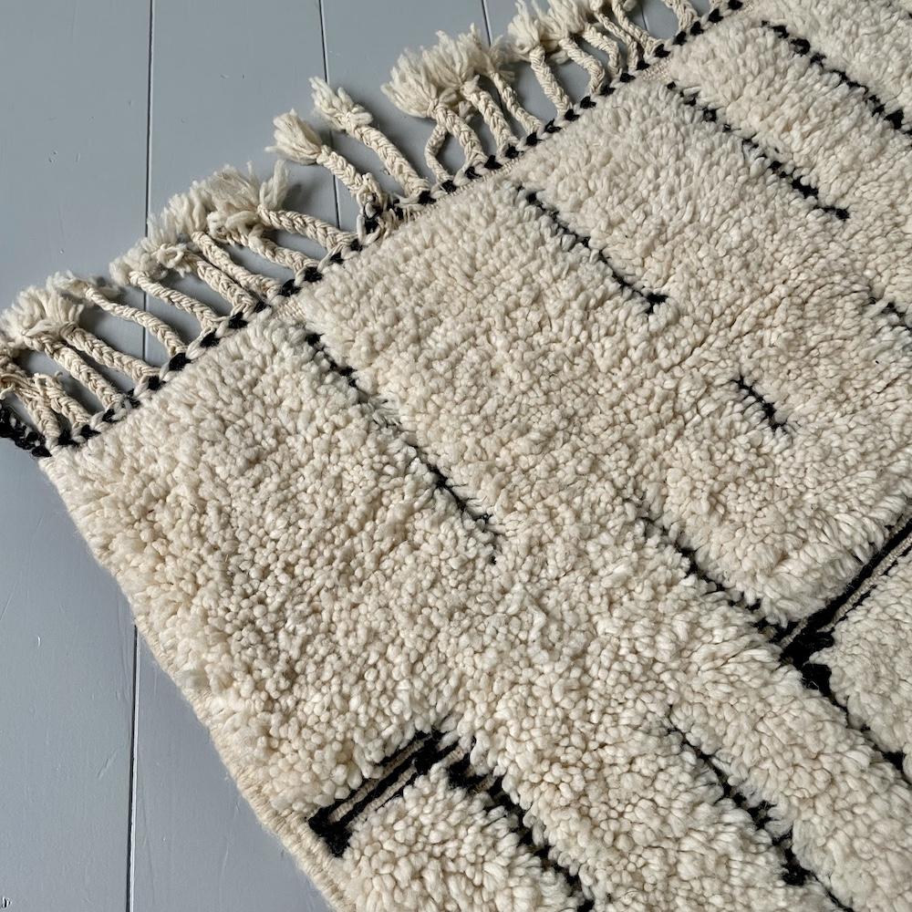 Beni Ouarain Rug / W142 D91cm / BR068