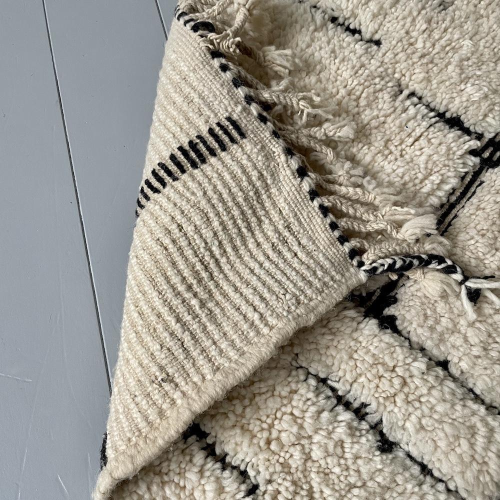 Beni Ouarain Rug / W142 D91cm / BR068