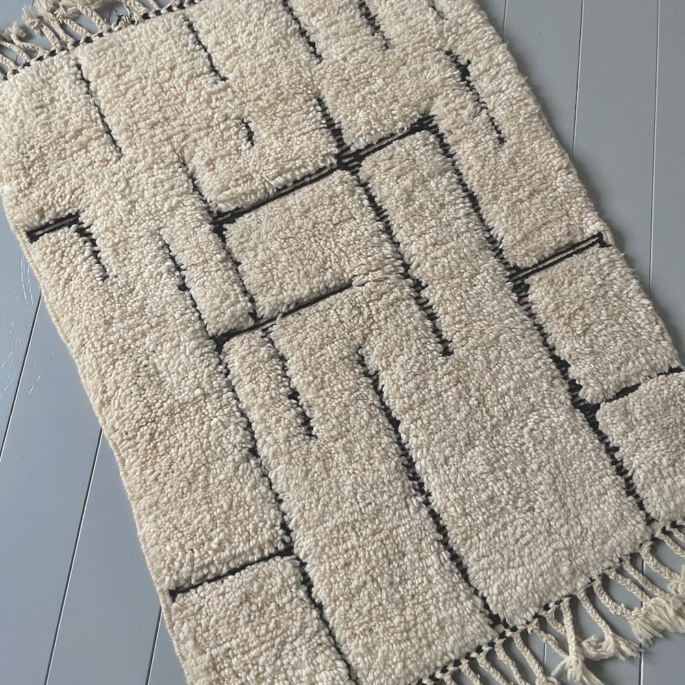 Beni Ouarain Rug / W142 D91cm / BR068