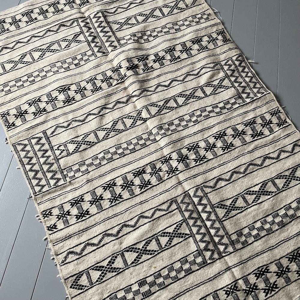 Beni Ouarain Kilim Rug / W 223 D 136cm / BR072
