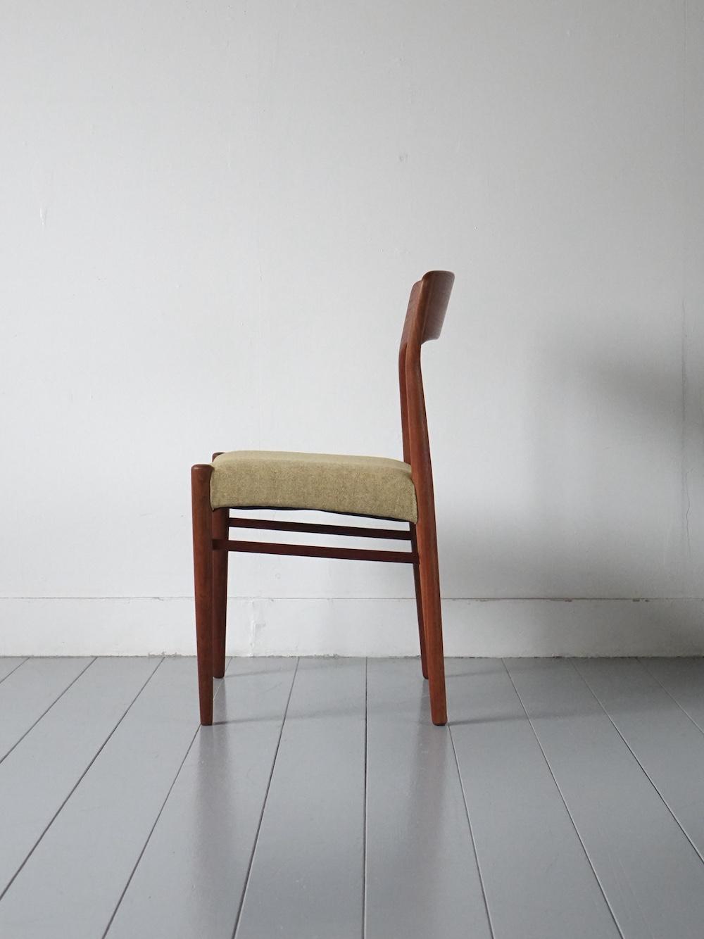 Dining chair “Model.26” by Henning Kjaernulf for Korup Stolefabrik