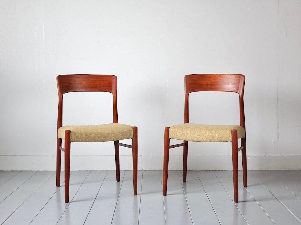 Dining chairs “Model.26” by Henning Kjaernulf for Korup Stolefabrik Dining chairs “Model.26” by Henning Kjaernulf for Korup Stolefabrik