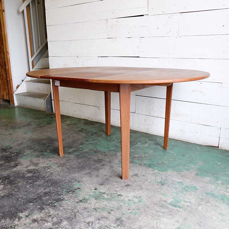 ダイニングテーブル