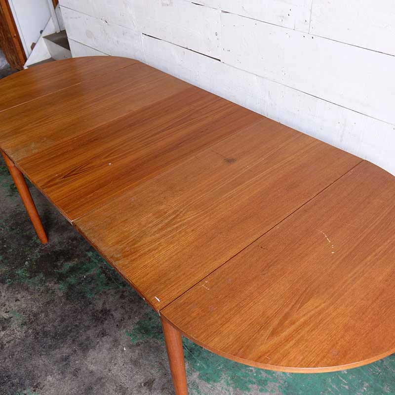 ダイニングテーブル