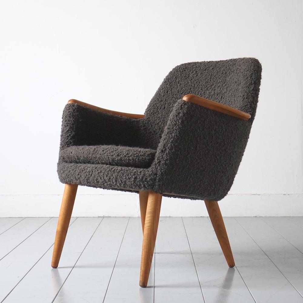 Eazy Chair | Stock Site